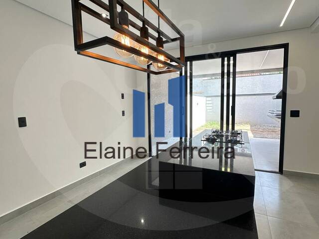 Casa para Venda em Santana de Parnaíba - 4